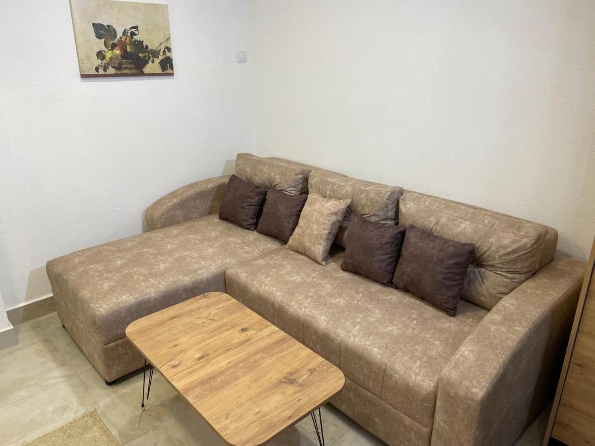 Bora Apartmani - Free Parking - City Center Vranje Exterior photo