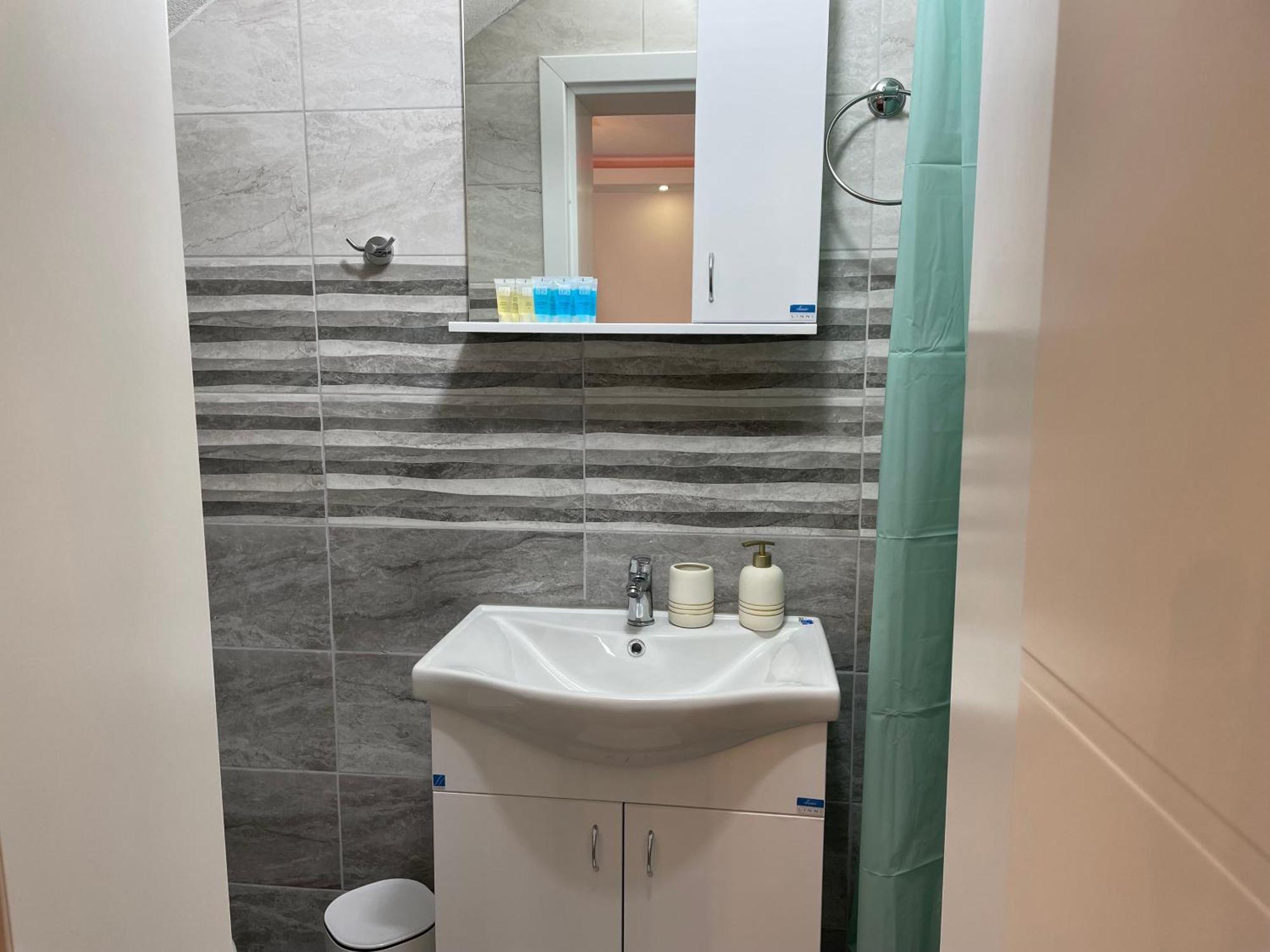 Bora Apartmani - Free Parking - City Center Vranje Exterior photo